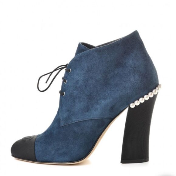 Chanel suede gros-grain pearl lace up booties, 38,5( 8) - Picture 1 of 14